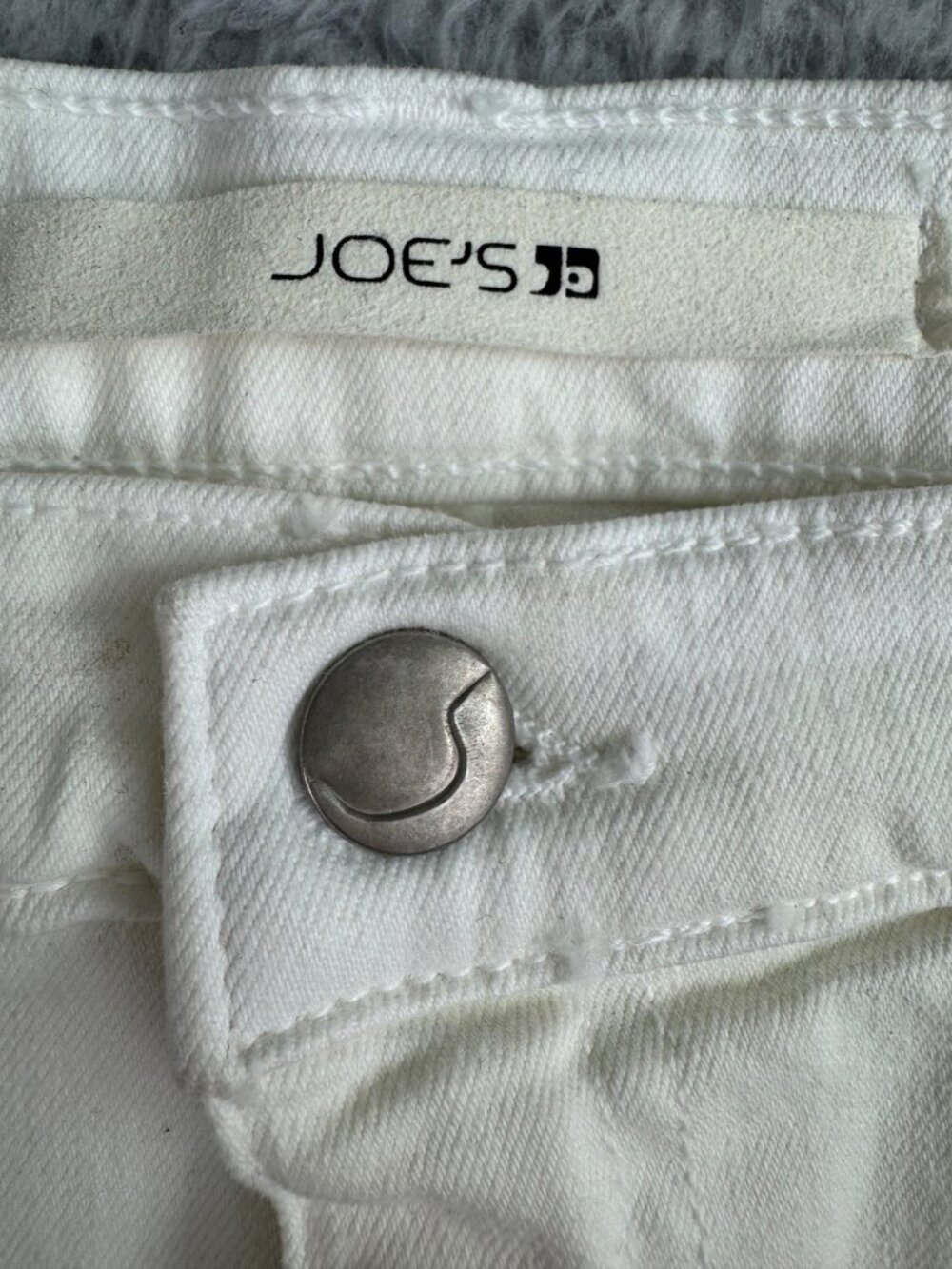 Joes White Denim Distressed Shorts Womens W32 Retro Hippie Beach Travel USA - Picture 9 of 14